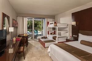 Family Club Deluxe Junior Swimout - Grand Riviera Princess All Suites Resort & Spa All Inclusive